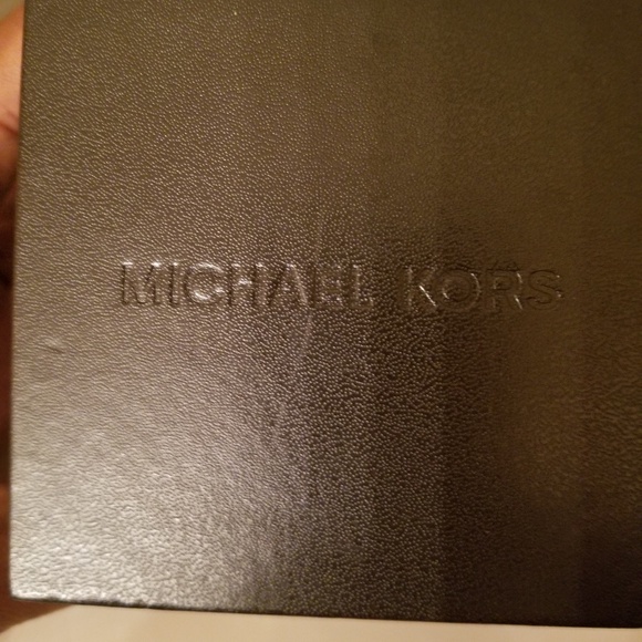 Watch - Picture 2 of 2